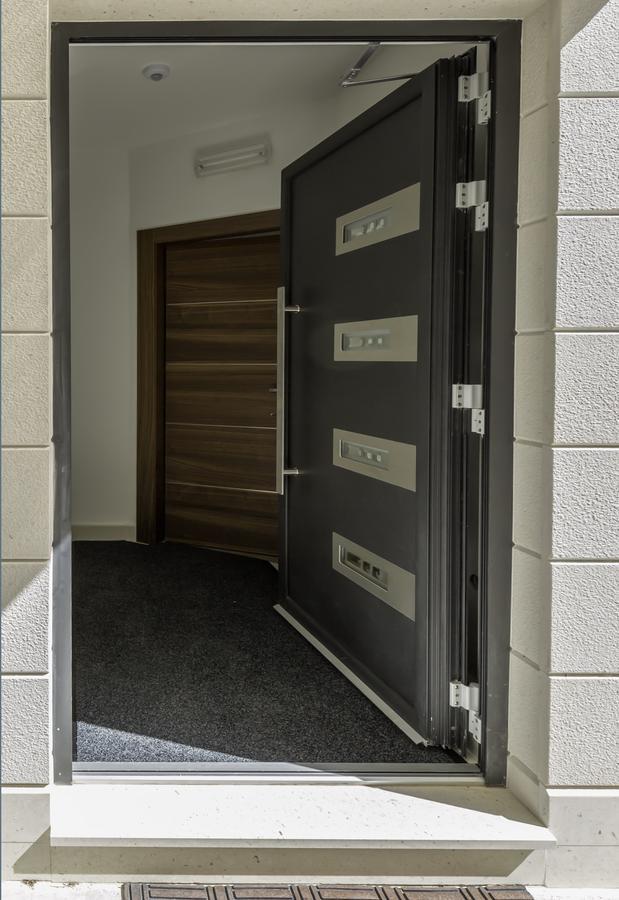 Lux Apartments Petar Baška Voda Exteriör bild