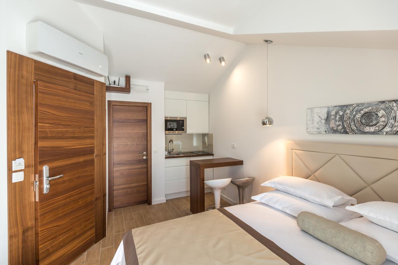 Lux Apartments Petar Baška Voda Exteriör bild